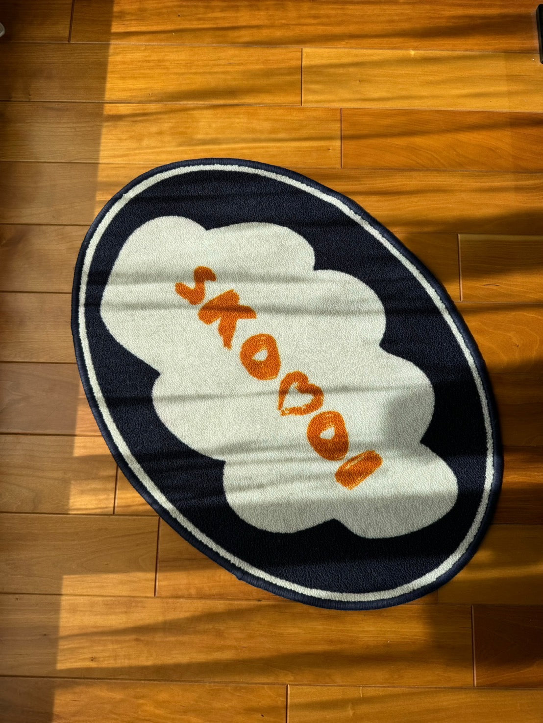 skoool logo rug